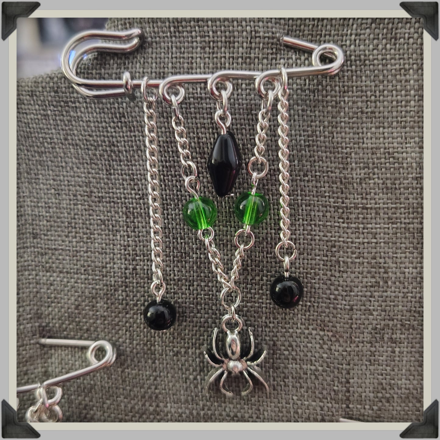 Stray Kids Venom / Maniac / Oddinary decorative safetypin lapel pin